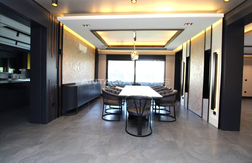 Antalya Serik'te Denize Yakın Havuzlu Müstakil Villa 25