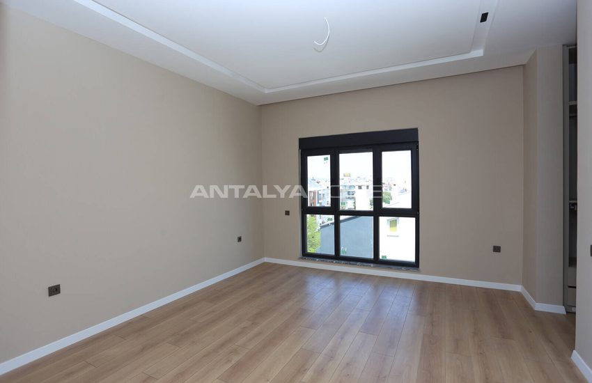 شقق في مجمع سكني به مسبح ومواقف سيارات في أنطاليا كونيالتي 12