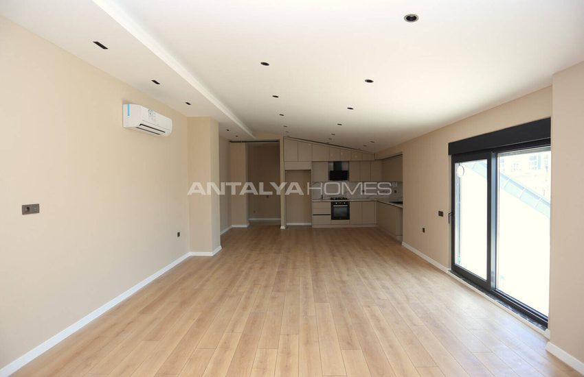 شقق في مجمع سكني به مسبح ومواقف سيارات في أنطاليا كونيالتي 16