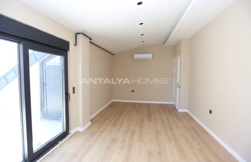 شقق في مجمع سكني به مسبح ومواقف سيارات في أنطاليا كونيالتي 18