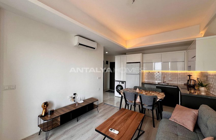 Alanya Avsallar'da Havuzlu Sitede Deniz Manzaralı Eşyalı Daire 24