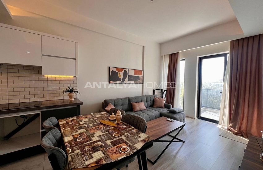 Alanya Avsallar'da Havuzlu Sitede Deniz Manzaralı Eşyalı Daire 22