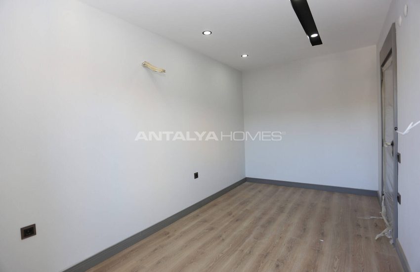 Brand New Flat in a Central Location in Muratpasa Antalya 12