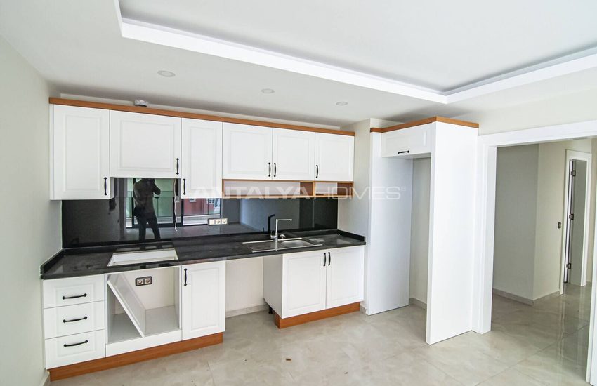 Sea-view Flats in a Complex in Mahmutlar Alanya 16