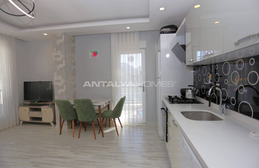 Flat in a Complex with Pool in Konyaalti Antalya 16