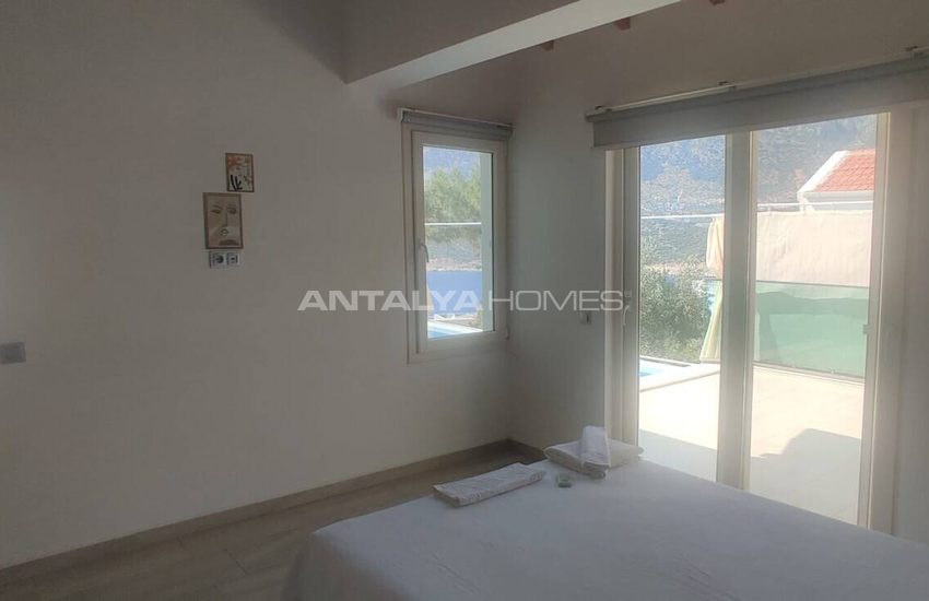 Furnished 2-bedroom Houses with Sea View in Kaş Antalya 33