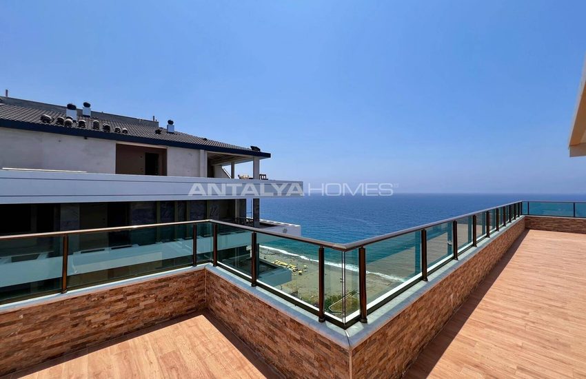Beachfront Real Estate with Pool in Mahmutlar Alanya 34