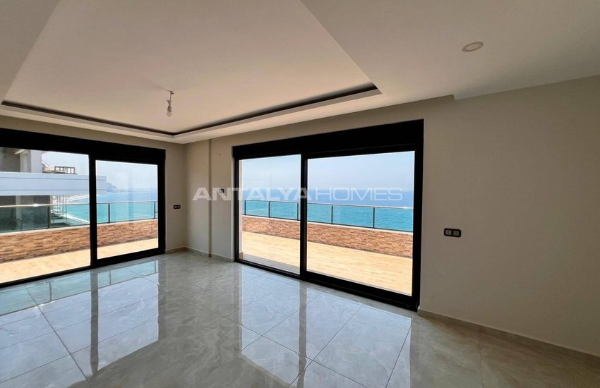 Beachfront Real Estate with Pool in Mahmutlar Alanya 23