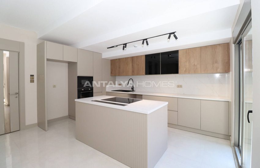 Apartments with Smart Home System Near the Sea in Antalya Lara 17