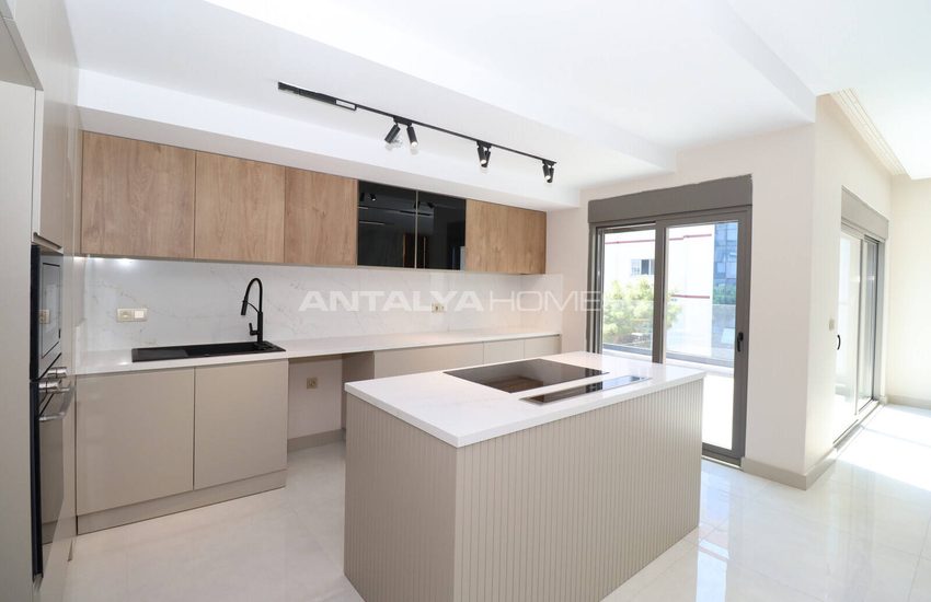 Apartments with Smart Home System Near the Sea in Antalya Lara 18