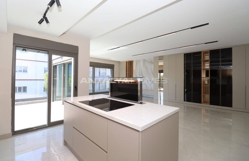 Apartments with Smart Home System Near the Sea in Antalya Lara 16