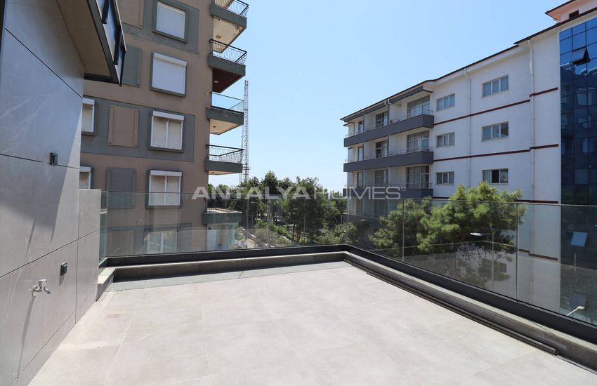 Apartments with Smart Home System Near the Sea in Antalya Lara 36
