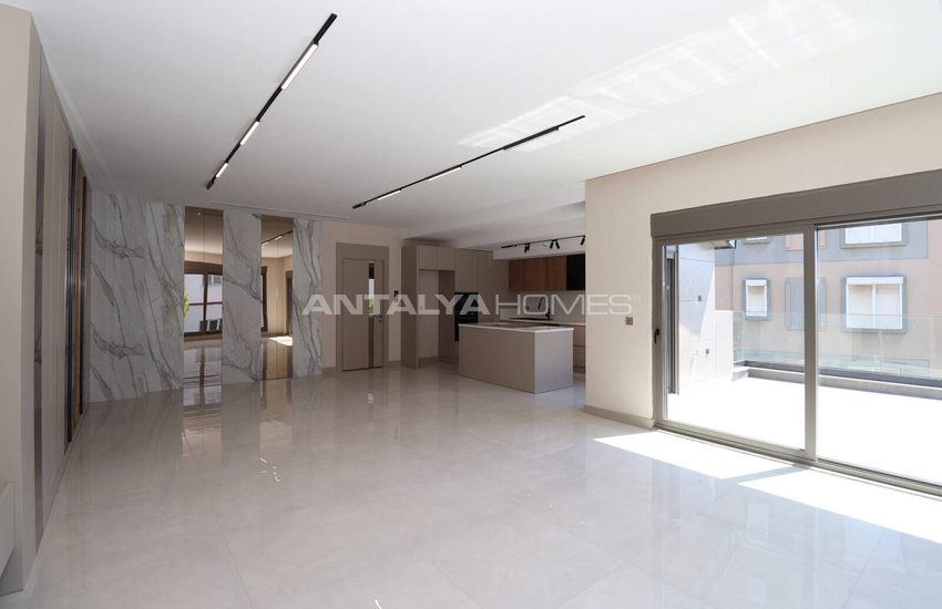 Apartments with Smart Home System Near the Sea in Antalya Lara 13