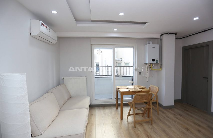 Gemeubileerd Appartement Te Koop, 200 M Van Muratpaşa Tramhalte 10