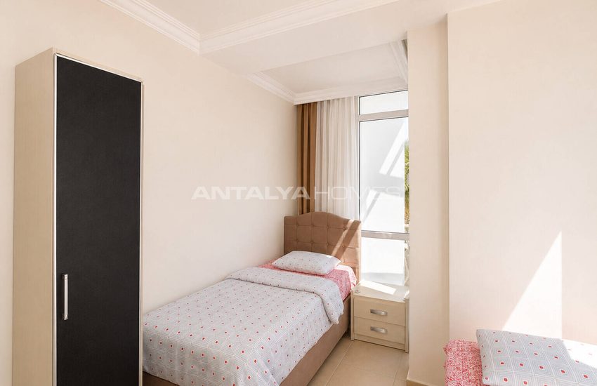 Parhus Med Stor Trädgård I Belek Antalya 26