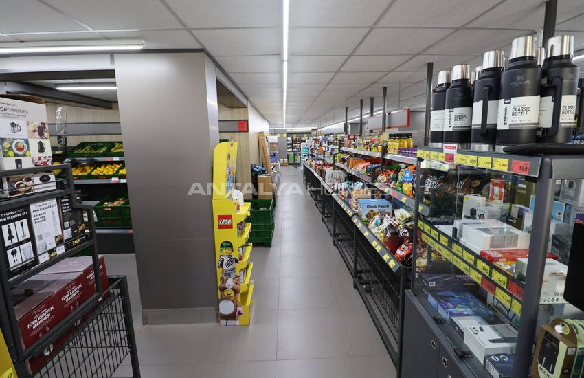 3 Winkelpanden Nabij Winkelcentrum In Antalya Muratpaşa 12