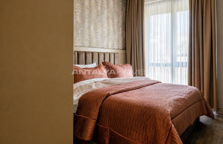 Alanya'da Deniz Manzaralı ve Havuzlu Müstakil Şık Villa 41