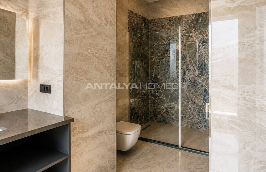 Alanya'da Deniz Manzaralı ve Havuzlu Müstakil Şık Villa 56