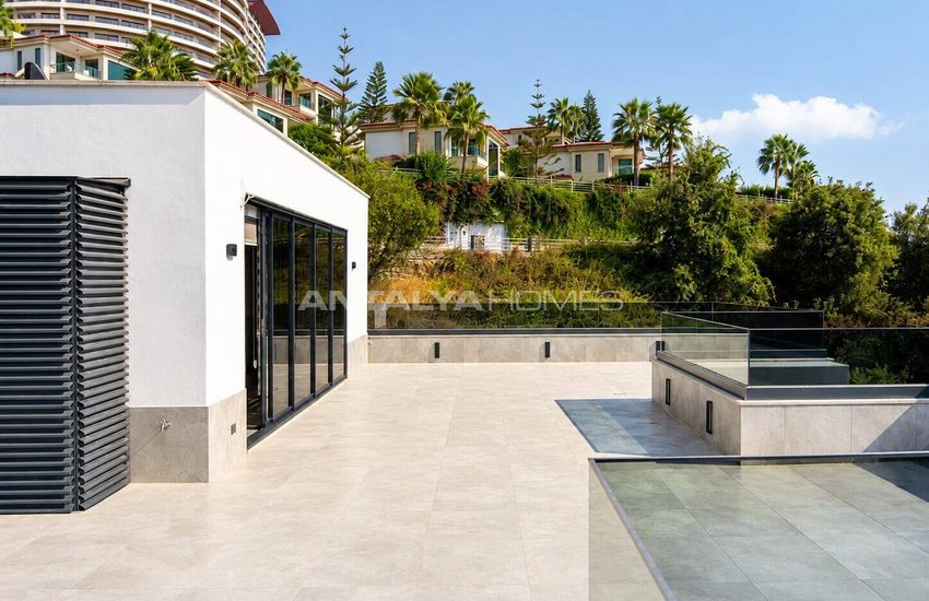 Alanya'da Deniz Manzaralı ve Havuzlu Müstakil Şık Villa 53