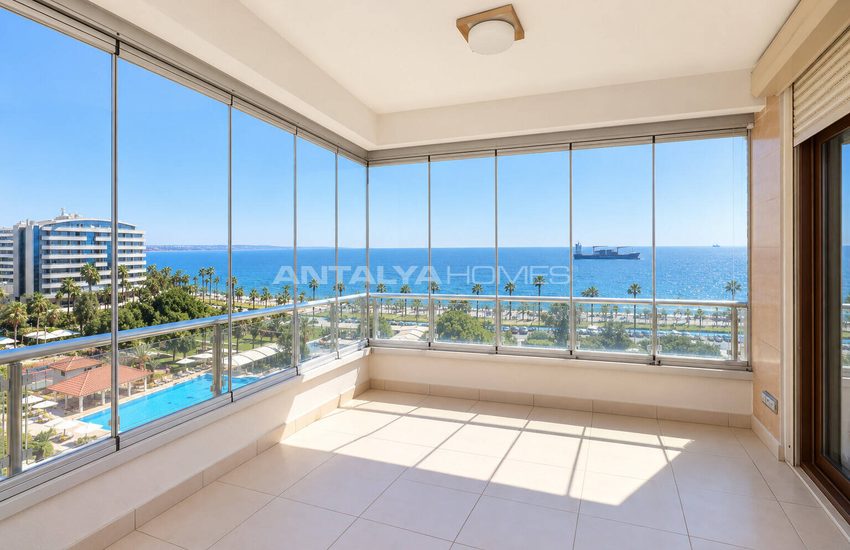 Apartment in a Seafront Complex with Pool in Konyaaltı Antalya 13