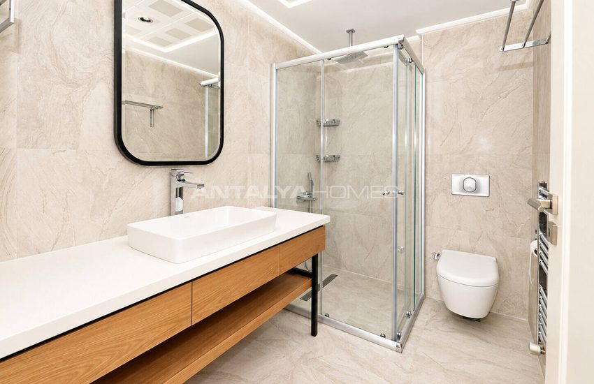 Apartment in a Seafront Complex with Pool in Konyaaltı Antalya 28