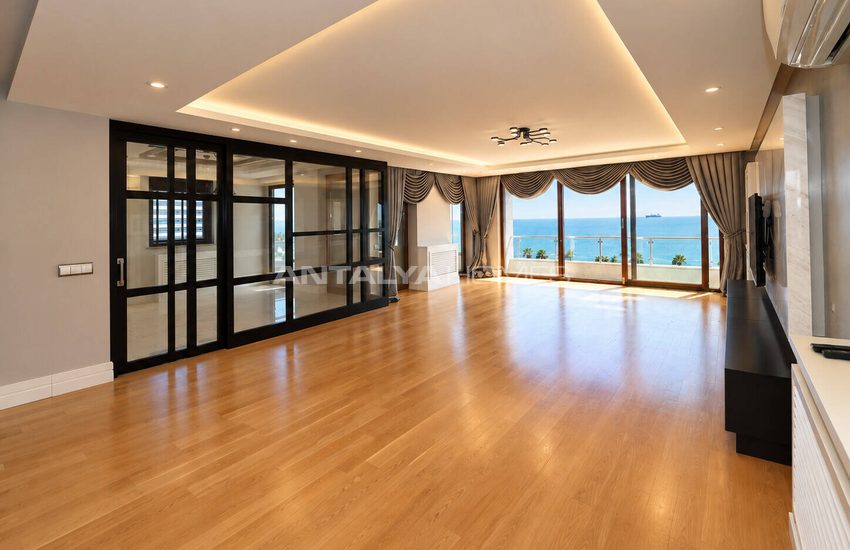Apartment in a Seafront Complex with Pool in Konyaaltı Antalya 10