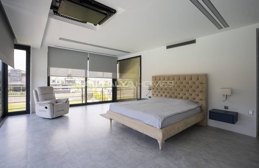 Muğla Menteşe’de Özel Yüzme Havuzlu Satılık Müstakil Villa 38