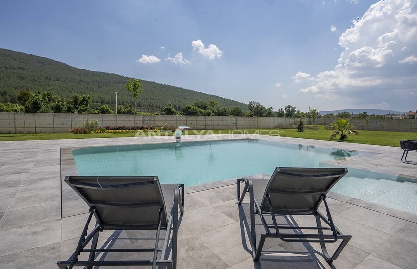 Muğla Menteşe’de Özel Yüzme Havuzlu Satılık Müstakil Villa 51