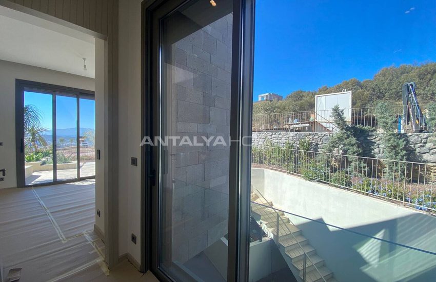 Detached Villas with Unobstructed Sea Views in Bodrum 26