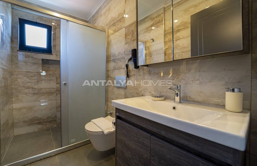 Fethiye Faralya’da Açık ve Kapalı Havuzlu Müstakil Villa 31