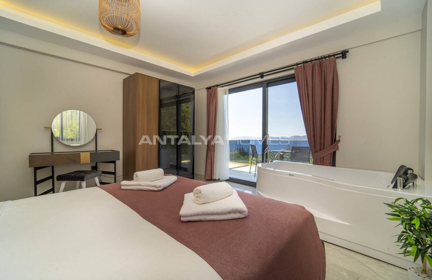 Fethiye Faralya’da Açık ve Kapalı Havuzlu Müstakil Villa 39