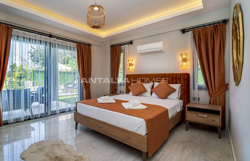 Fethiye Faralya’da Açık ve Kapalı Havuzlu Müstakil Villa 46