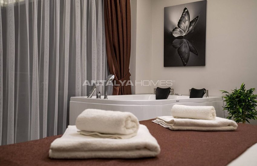 Fethiye Faralya’da Açık ve Kapalı Havuzlu Müstakil Villa 19