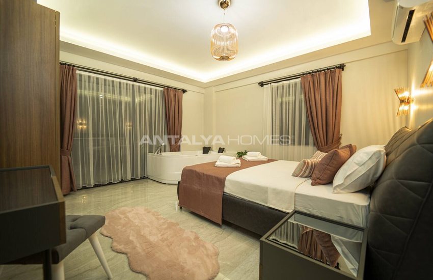 Fethiye Faralya’da Açık ve Kapalı Havuzlu Müstakil Villa 24