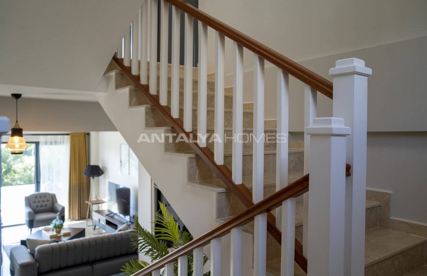 Fethiye Faralya’da Açık ve Kapalı Havuzlu Müstakil Villa 27