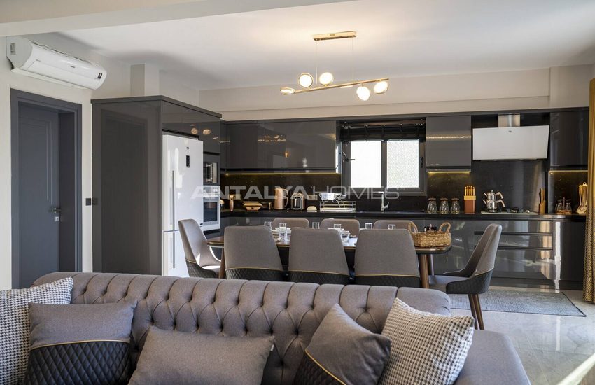 Fethiye Faralya’da Açık ve Kapalı Havuzlu Müstakil Villa 15