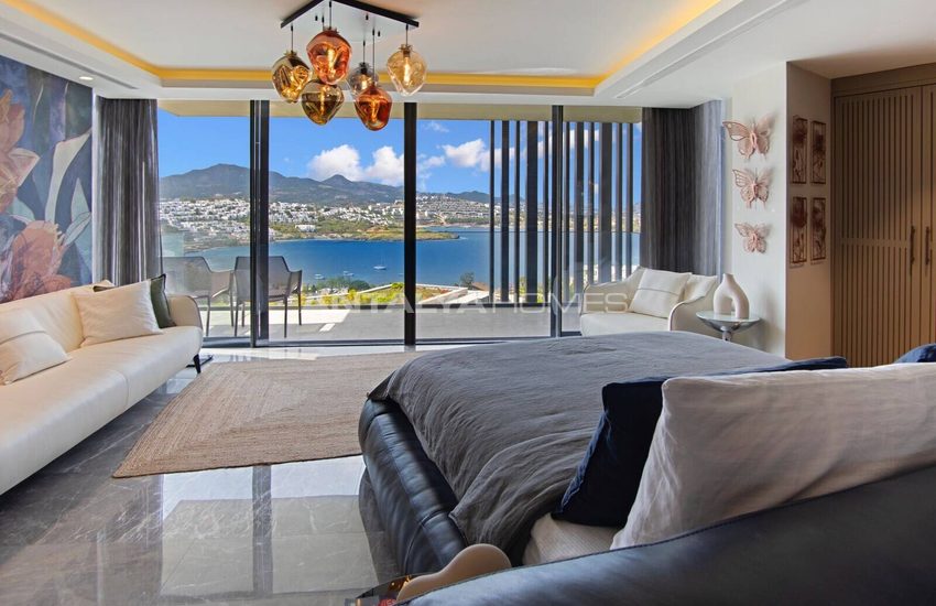 Gemeubileerde Villa Met Zeezicht En Privéstrand In Bodrum 21
