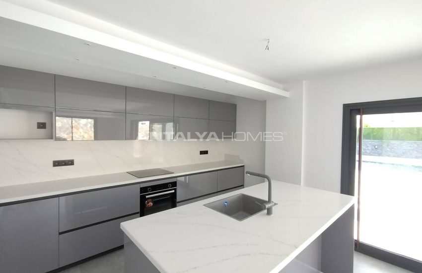 Muğla Fethiye'de Özel Havuzlu Şık Müstakil Villa 19