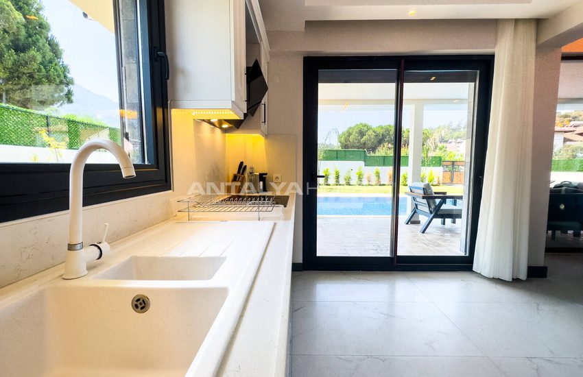 Villa De 4 Chambres À Vendre Près De Fethiye Oludeniz 9