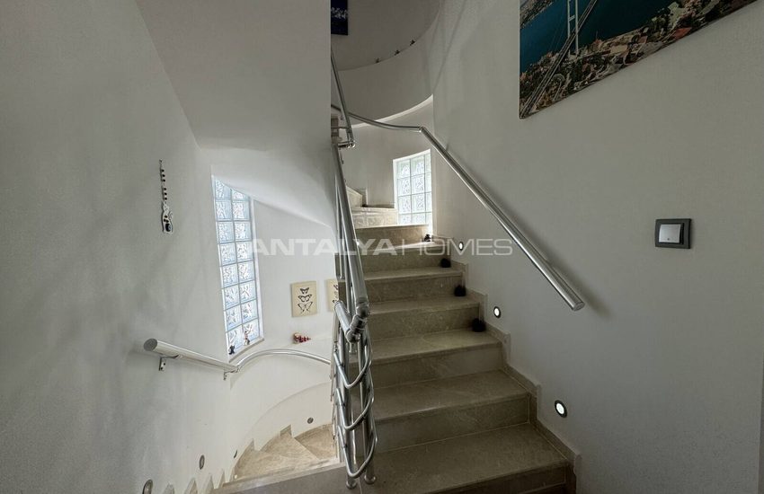 Fethiye Ölüdeniz'de Kısa Dönem Kiralamaya Uygun Havuzlu Şık Villa 37