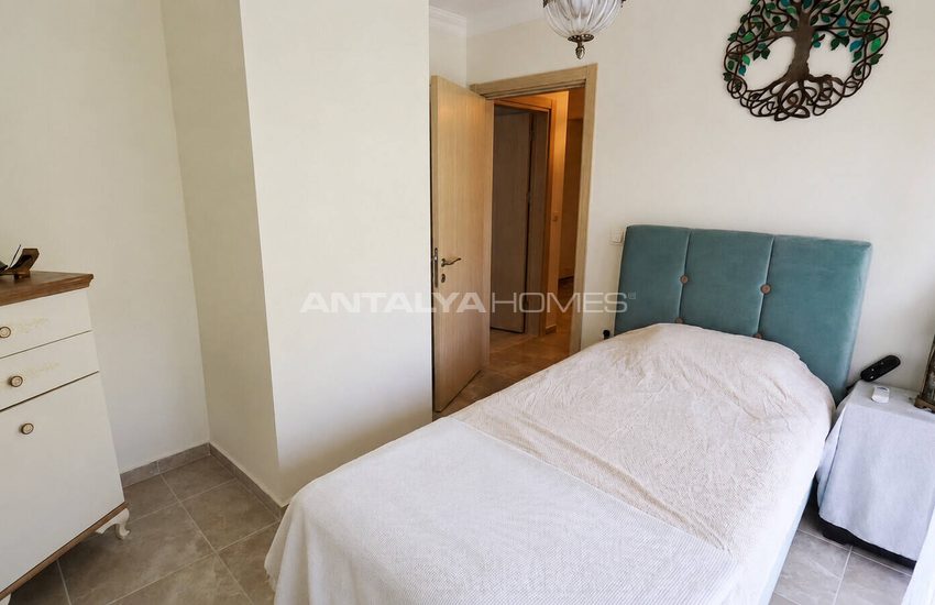 Fethiye'de Doğa Manzaralı 3 Yatak Odalı Ters Dubleks Daire 10