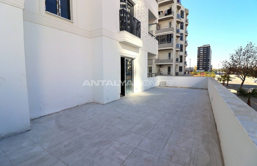 Mersin Mezitli'de Denize Yürüme Mesafesinde Satılık Daireler 9