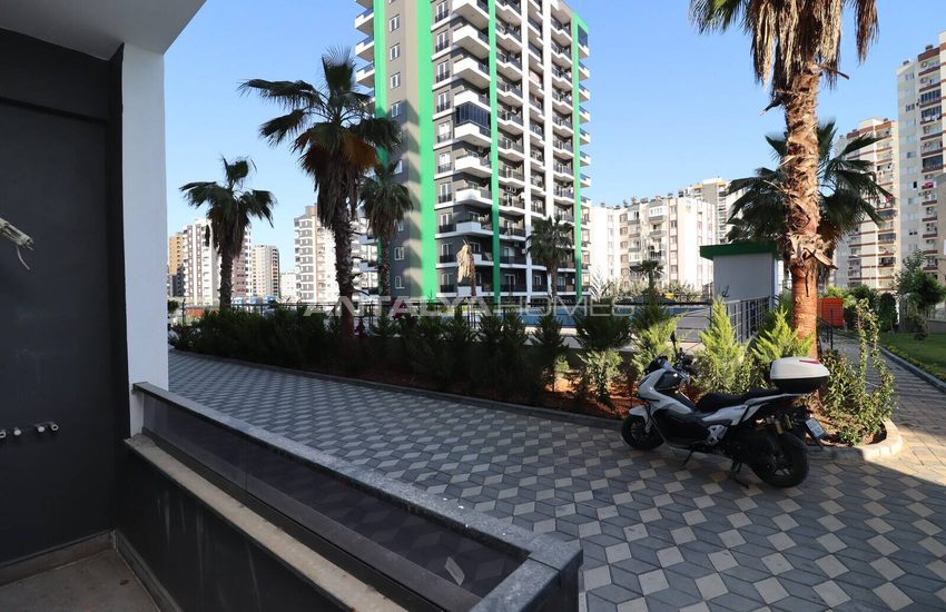 Mersin Mezitli'de Olanaklara Yakın Konumda Satılık 1+1 Daireler 18