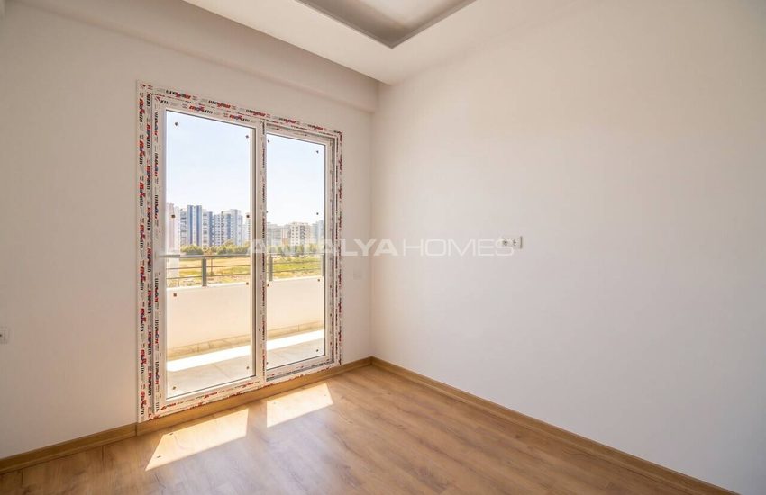 Apartments Within Walking Distance of the Beach in Mersin Tomuk 18