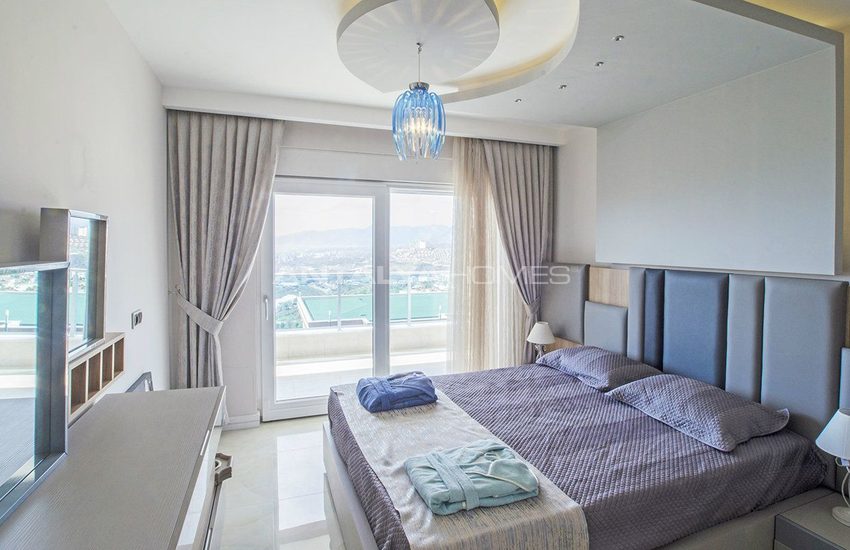 Panoramic Sea and Castle View Villas in Alanya Kargicak 17