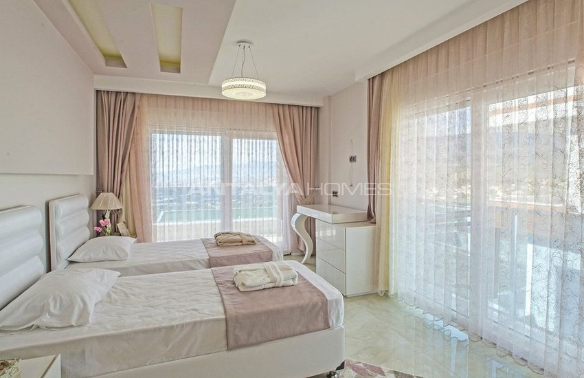 Panoramic Sea and Castle View Villas in Alanya Kargicak 18