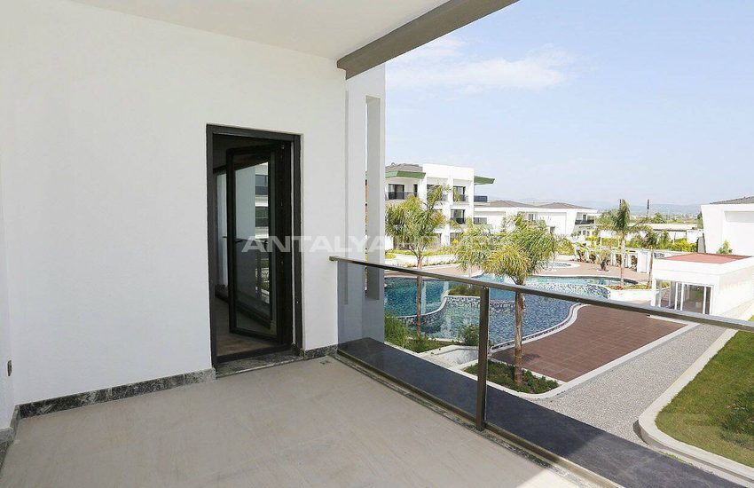 Antalya Manavgat’ta Nehire Sıfır Marinalı Lüks Daireler 26