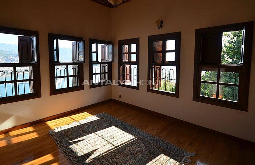 Antique Mansion Inside the Walls of Alanya Castle 24