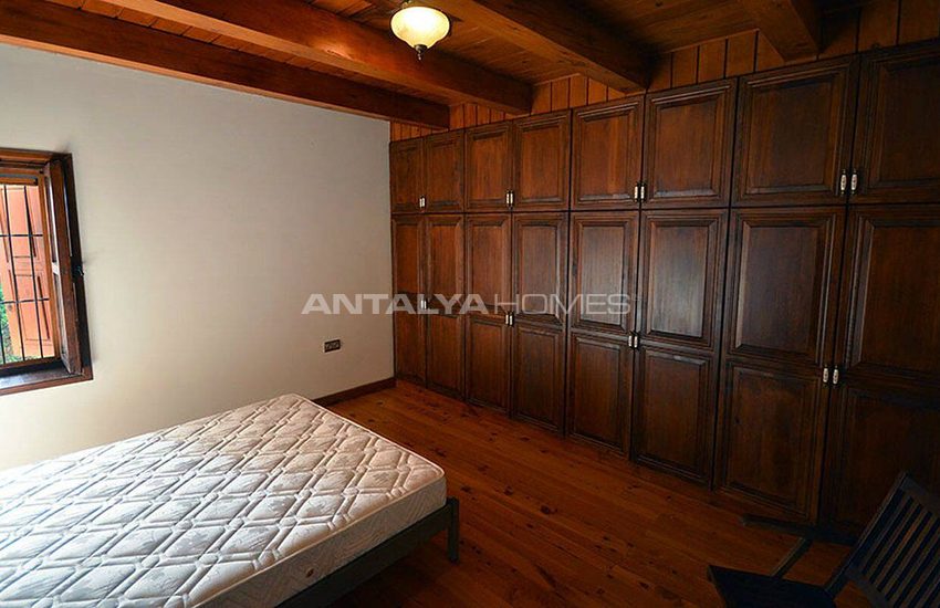 Antique Mansion Inside the Walls of Alanya Castle 23