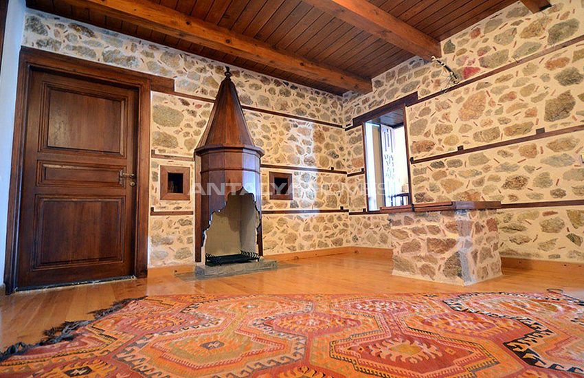 Antique Mansion Inside the Walls of Alanya Castle 22